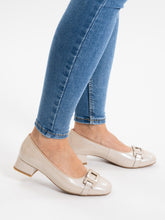 Afbeelding in Gallery-weergave laden, ARA BALLERINA MET HAKJE ZAND
