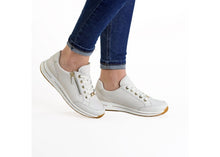 Afbeelding in Gallery-weergave laden, ARA SNEAKER MET UITNEEMBAAR VOETBED BEIGE
