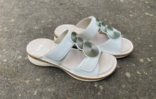 Afbeelding in Gallery-weergave laden, ARA SLIPPER MET VOETBEDZOOL EN KLEVERS CREAM
