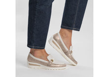 Afbeelding in Gallery-weergave laden, ARA LOAFER MET UITNEEMBAAR VOETBED CREMA
