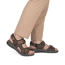 Afbeelding in Gallery-weergave laden, RIEKER HEREN SANDALEN MET KLEVERS BRUIN
