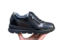 Afbeelding in Gallery-weergave laden, WALDLAUFER SNEAKER MET UITNEEMBAAR VOETBED H WIJDTE ZWART
