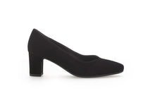 Afbeelding in Gallery-weergave laden, GABOR DAMES PUMP MET KLEINE HAK ZWART G BREEDTE
