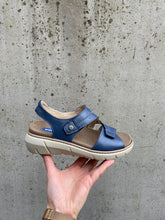 Afbeelding in Gallery-weergave laden, WOLKY SANDALEN MET UITNEEMBAAR VOETBED BLUE SUMMER
