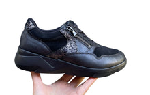 Afbeelding in Gallery-weergave laden, WALDLAUFER SNEAKER MET UITNEEMBAAR VOETBED  K-WIJDTE ZWART
