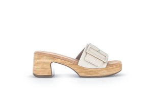 GABOR SLIPPER BLOKHAK EN GESP BEIGE