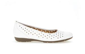 GABOR BALLERINA MET GAATJES WIT
