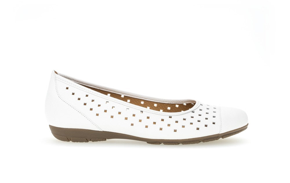 GABOR BALLERINA MET GAATJES WIT