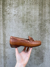 Afbeelding in Gallery-weergave laden, WIRTH MOCCASIN MET UITNEEMBAAR VOETBED COGNAC
