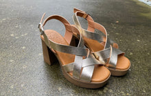 Afbeelding in Gallery-weergave laden, OH MY SANDALS SANDAAL HAK CHAMPAGNE
