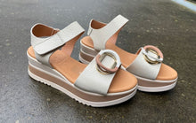 Afbeelding in Gallery-weergave laden, OH MY SANDALS HIELO VELCRO GESP
