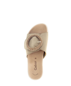 GABOR SLIPPER MET KLEVERS CARAMEL