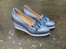 Afbeelding in Gallery-weergave laden, SOFTWAVES MET SLEEHAK 5 CM EN UITNEEMBAAR VOETBED LICHT BLAUW LAMINATO
