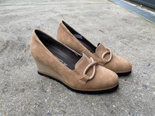 Afbeelding in Gallery-weergave laden, SOFTWAVES INSTAPPER MET SLEEHAK UITNEEMBAAR VOETBED BEIGE 5 cm
