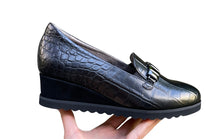 Afbeelding in Gallery-weergave laden, SOFTWAVES DAMES MET SLEEHAK EN UITNEEMBAAR VOETBED ZWART CROCO LEDER
