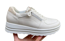 Afbeelding in Gallery-weergave laden, WALDLAUFER DAMES SNEAKER MET UITNEEMBAAR VOETBED H-BREEDTE GOUD
