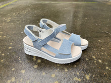 Afbeelding in Gallery-weergave laden, WALDLAUFER SANDAAL MET UITNEEMBAAR VOETBED JEANS
