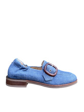 Afbeelding in Gallery-weergave laden, SOFTWAVES MOCASSIN MET GESP EN UITNEEMBAAR VOETBED BLAUW
