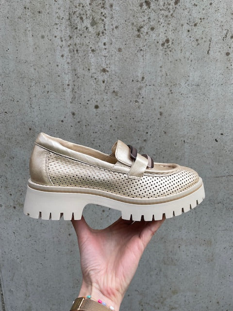 SOFTWAVES MOCASSIN MET PLATEAUZOOL EN UITNEEMBAAR VOETBED