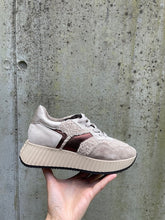 Afbeelding in Gallery-weergave laden, SOFTWAVES SNEAKERS MET UITNEEMBAAR VOETBED CREMA
