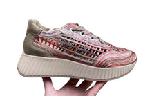 Afbeelding in Gallery-weergave laden, SOFTWAVES DAMES SNEAKER MET DIKKE ZOOL RAFIA OLIVE
