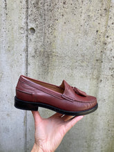 Afbeelding in Gallery-weergave laden, WIRTH MOCCASIN MET KWASTJES BRUIN
