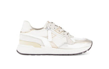 Afbeelding in Gallery-weergave laden, GABOR SNEAKER MET UITNEEMBAAR VOETBED LATTE H WIJDTE
