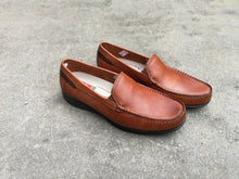 Afbeelding in Gallery-weergave laden, FLUCHOS MOCASSINS COGNAC MET UITNEEMBAAR VOETBED
