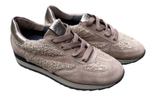 Afbeelding in Gallery-weergave laden, SOFTWAVES SNEAKER MET UITNEEMBAAR VOETBED BEIGE
