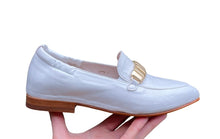 Afbeelding in Gallery-weergave laden, SOFTWAVES MOCCASIN SUPER SOEPEL MET GESP CREMA
