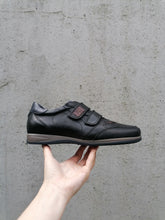 Afbeelding in Gallery-weergave laden, FLUCHOS ZWARTE SCHOENEN MET VELCRO EN UITNEEMBARE STEUNZOOL
