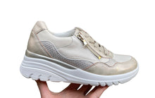 Afbeelding in Gallery-weergave laden, WALDLAUFER DAMES SNEAKER MET UITNEEMBAAR VOETBED H BREEDTE GOUD
