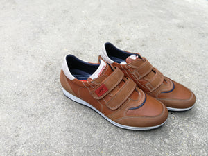FLUCHOS VELCRO COGNAC MET UITNEEMBAAR VOETBED