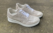 Afbeelding in Gallery-weergave laden, WALDLAUFER SNEAKER MET UITNEEMBAAR VOETBED H - BREEDTE BEIGE
