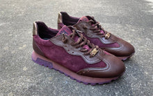 Afbeelding in Gallery-weergave laden, HISPANITAS SNEAKER MET UITNEEMBAAR VOETBED BORDEAUX
