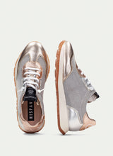 Afbeelding in Gallery-weergave laden, HISPANITAS SNEAKER MET UITNEEMBAAR VOETBED ZILVER
