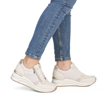 Afbeelding in Gallery-weergave laden, REMONTE DAMES SNEAKER MET UITNEEMBAAR VOETBED MUSCHEL
