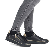Afbeelding in Gallery-weergave laden, REMONTE SNEAKER MET UITNEEMBAAR VOETBED EN RITS ZWART
