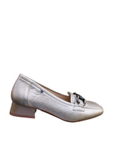 Afbeelding in Gallery-weergave laden, DORKING MOCCASIN MET GESP PLATINO
