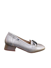 Afbeelding in Gallery-weergave laden, DORKING MOCCASIN MET GESP PLATINO
