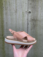 Afbeelding in Gallery-weergave laden, DONNASOFT SANDAAL TRESSE PLAT
