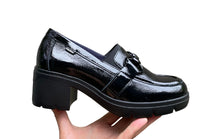 Afbeelding in Gallery-weergave laden, DORKING DAMES LOAFER MET UITNEEMBAAR VOETBED ZWART LAK

