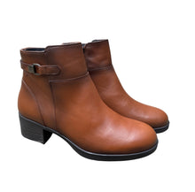 Afbeelding in Gallery-weergave laden, DORKING LAARSJE KORT MET UITNEEMBAAR VOETBED COGNAC

