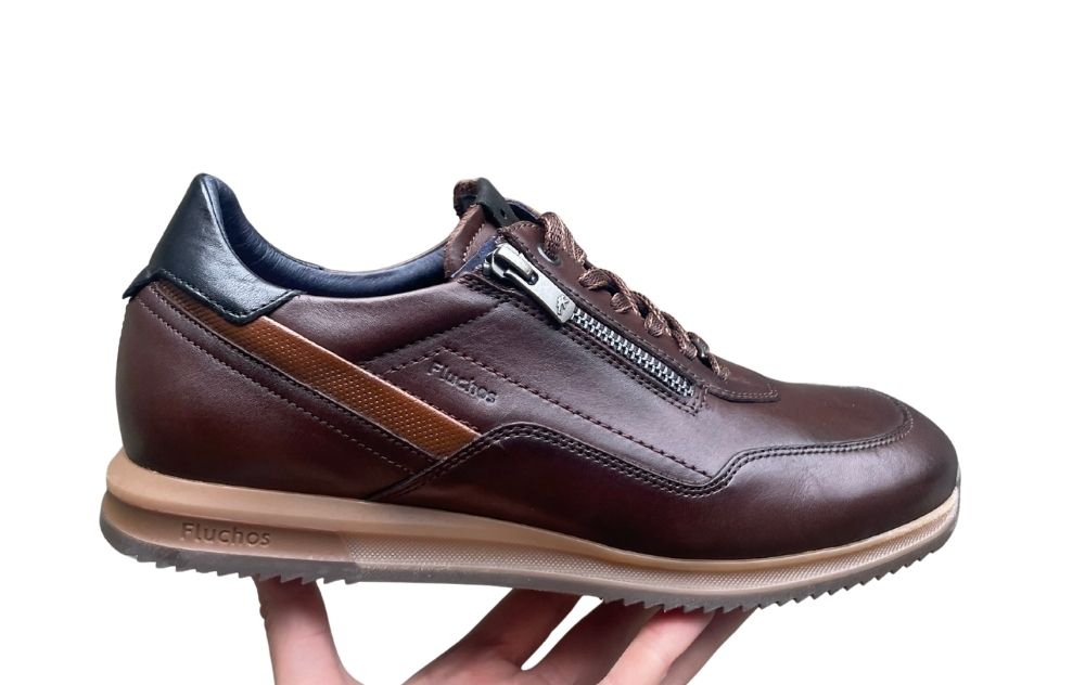FLUCHOS HEREN MET VETERS EN UITNEEMBAAR VOETBED BRUIN