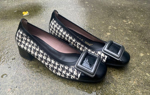 HISPANITAS PUMP PIED DE POULE ZWART WIT
