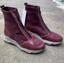 Afbeelding in Gallery-weergave laden, HISPANITAS HOGE SNEAKER UITNEEMBAAR VOETBED
