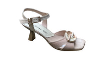 Afbeelding in Gallery-weergave laden, HISPANITAS SANDAAL MET HAKJE LATTE
