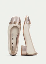 Afbeelding in Gallery-weergave laden, HISPANITAS BALLERINA MET HAKJE LATTE
