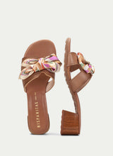 Afbeelding in Gallery-weergave laden, HISPANITAS SLIPPER MET STRIK ALMOND
