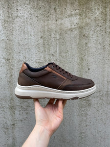 FLUCHOS HEREN BRUIN SPORTIEF MET VETERS